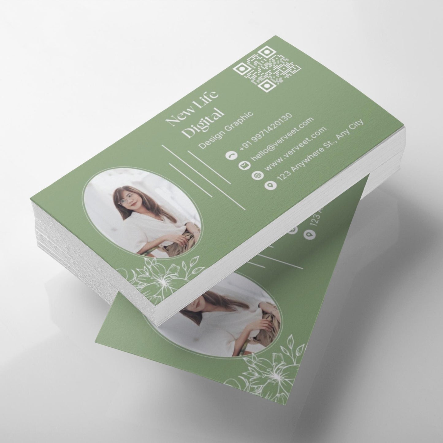 Premium Velvet Paper Visiting Card for Graphic Designers – Square Corner