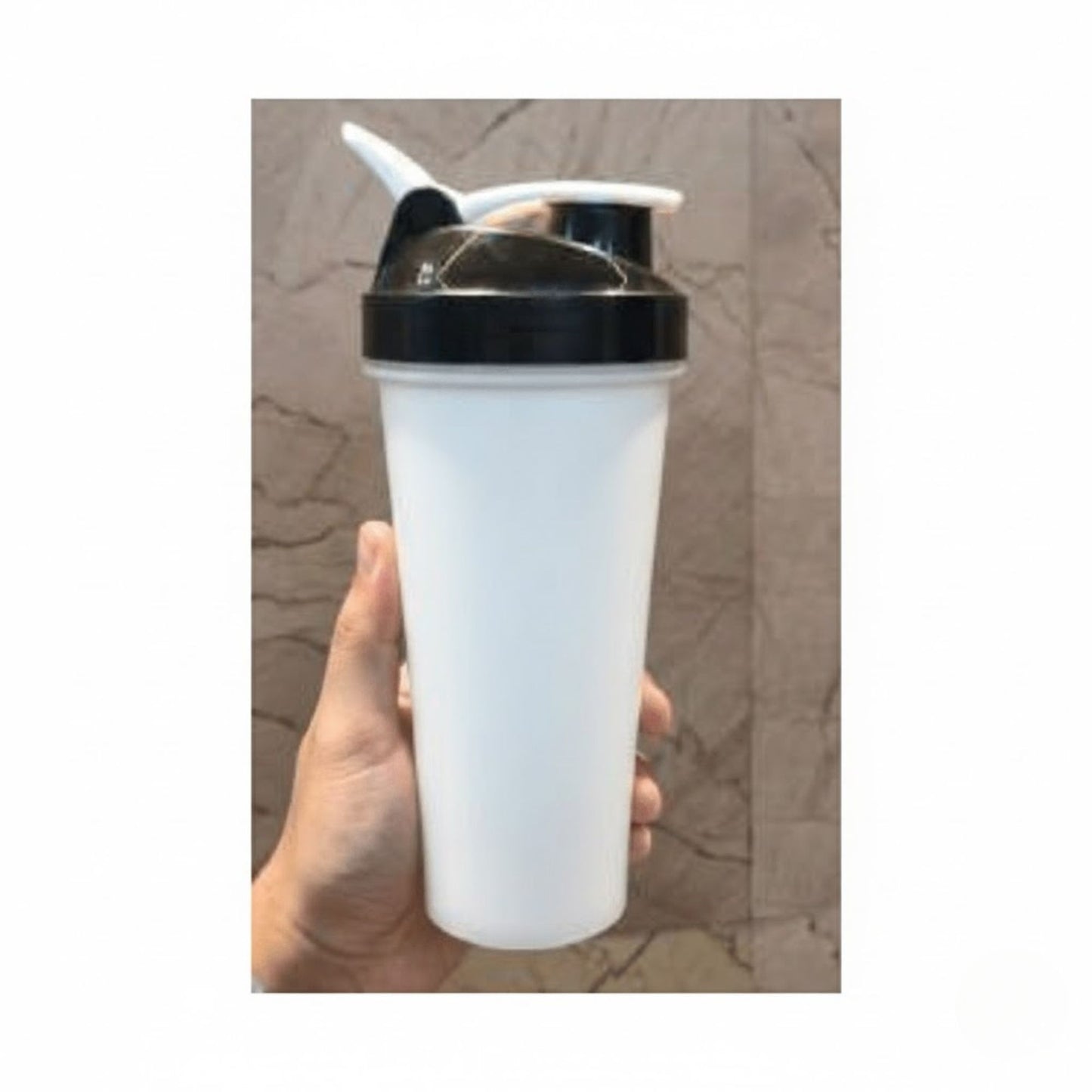 BPA-free bolt design shaker bottle for gym and fitness, durable protein shaker for supplements and workouts.