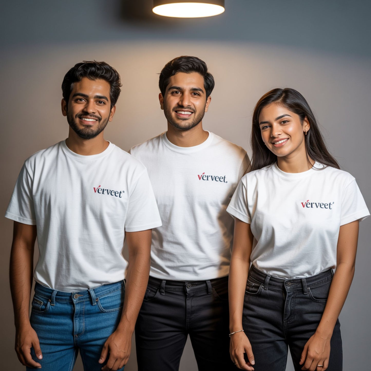 Lightweight 100% Cotton T-Shirts with Logo Printing for Corporate Use