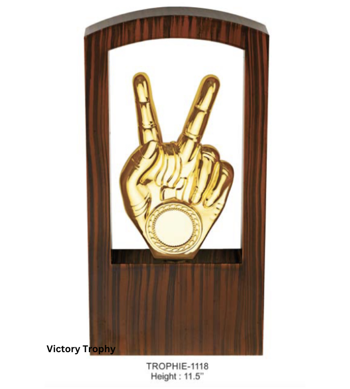 Customized metal trophy in gold, featuring a victory design, ideal for awarding excellence and achievement in corporate events, sports competitions, or academic ceremonies.