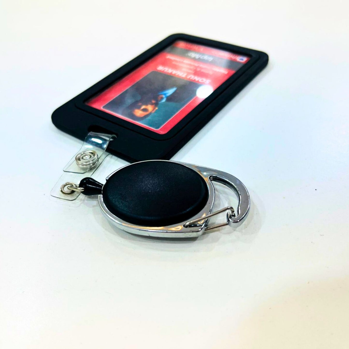 Retractable ID Badge Holder with Metal Clip – Durable ID Card Reel for Office & Events