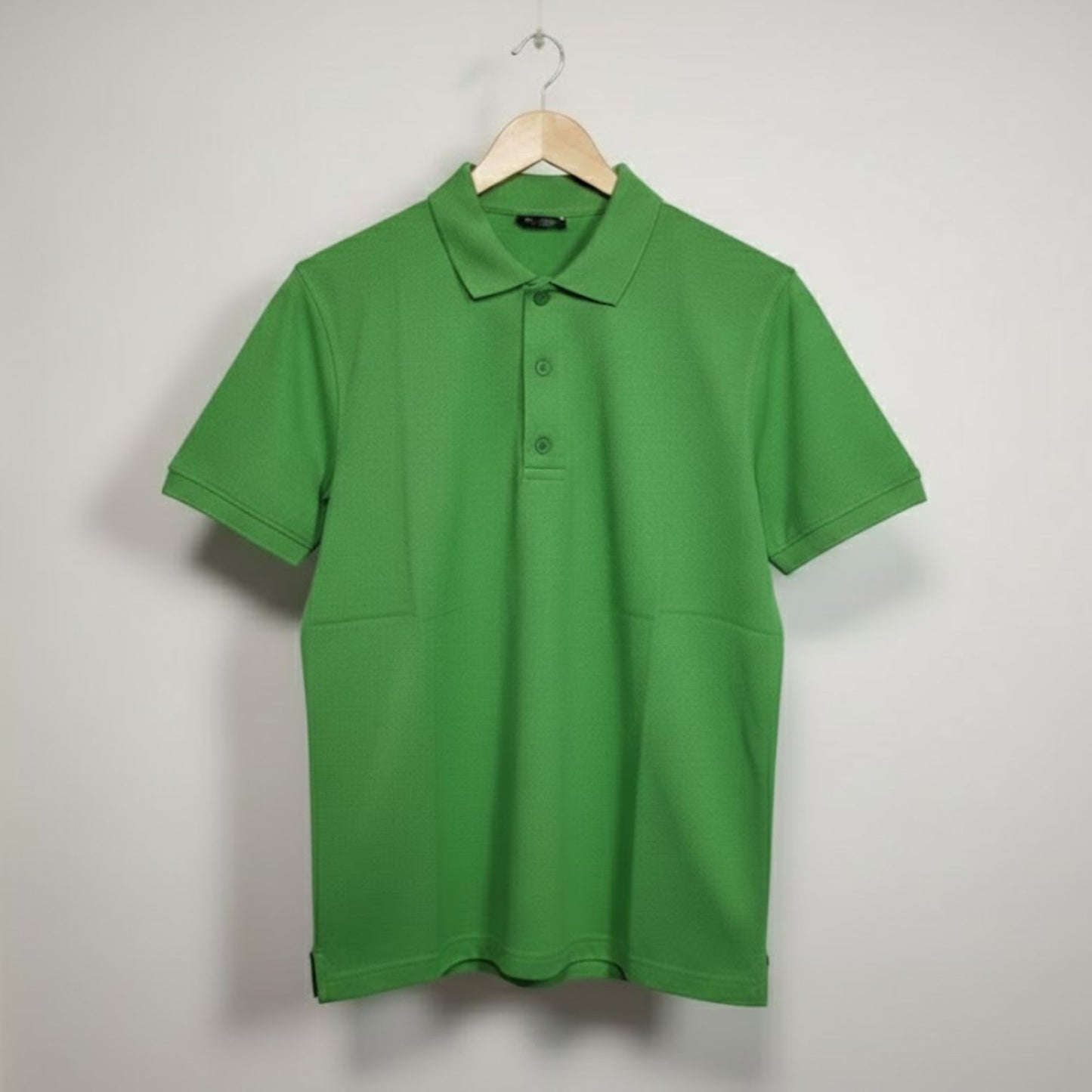 Green dot-net polo T-shirt 180 GSM fabric, breathable corporate uniform polo T-shirt for office wear and branding